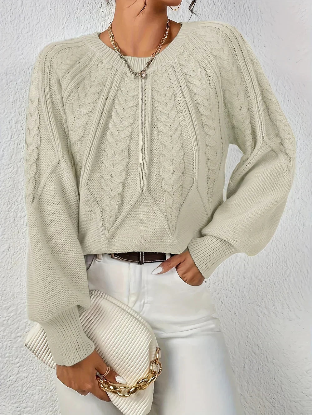 LUCY - Elegant Braided Sweater