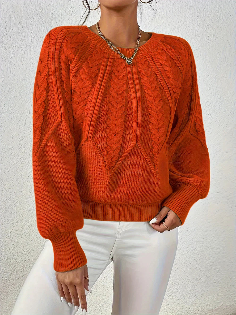 LUCY - Elegant Braided Sweater