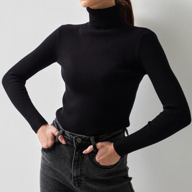 ANNALISA - WARM AND CASUAL TURTLENECK