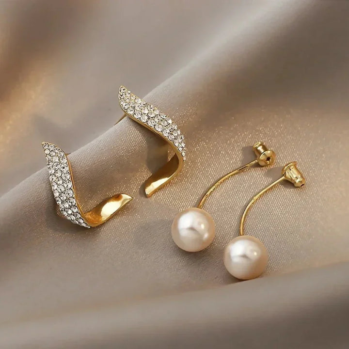 Esther - Pearl Earrings in Gold
