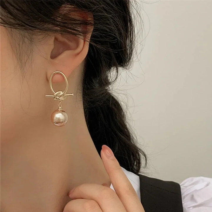 Kallie – Elegant Gemstone Ring